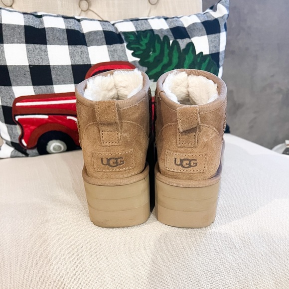 Platform Uggs - Picture 2 of 5